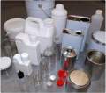 Lattine, barattoli e bottiglie di metallo o plastica. Aerosol pre-gassati